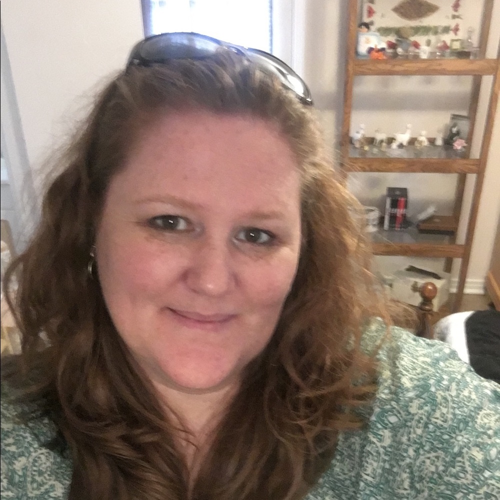 Meet your Posher, Angela